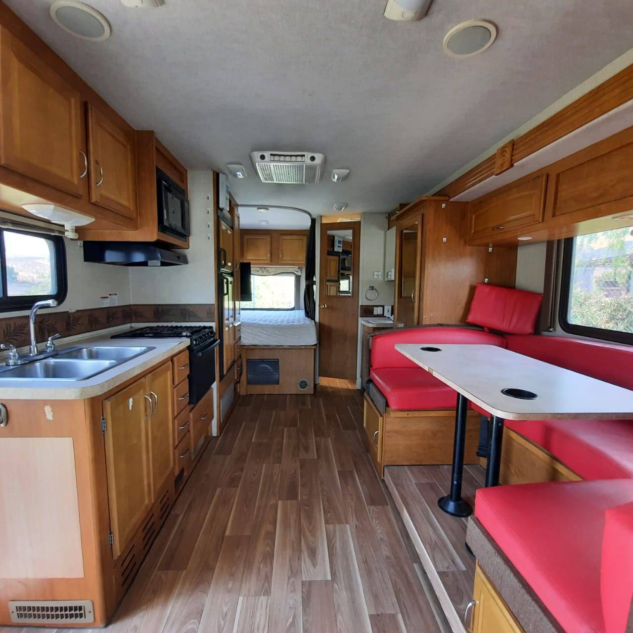Motorhome HP Outdoor FORD E450, MODELO TIOGA 25g; 6 personas - Santiago foto 8