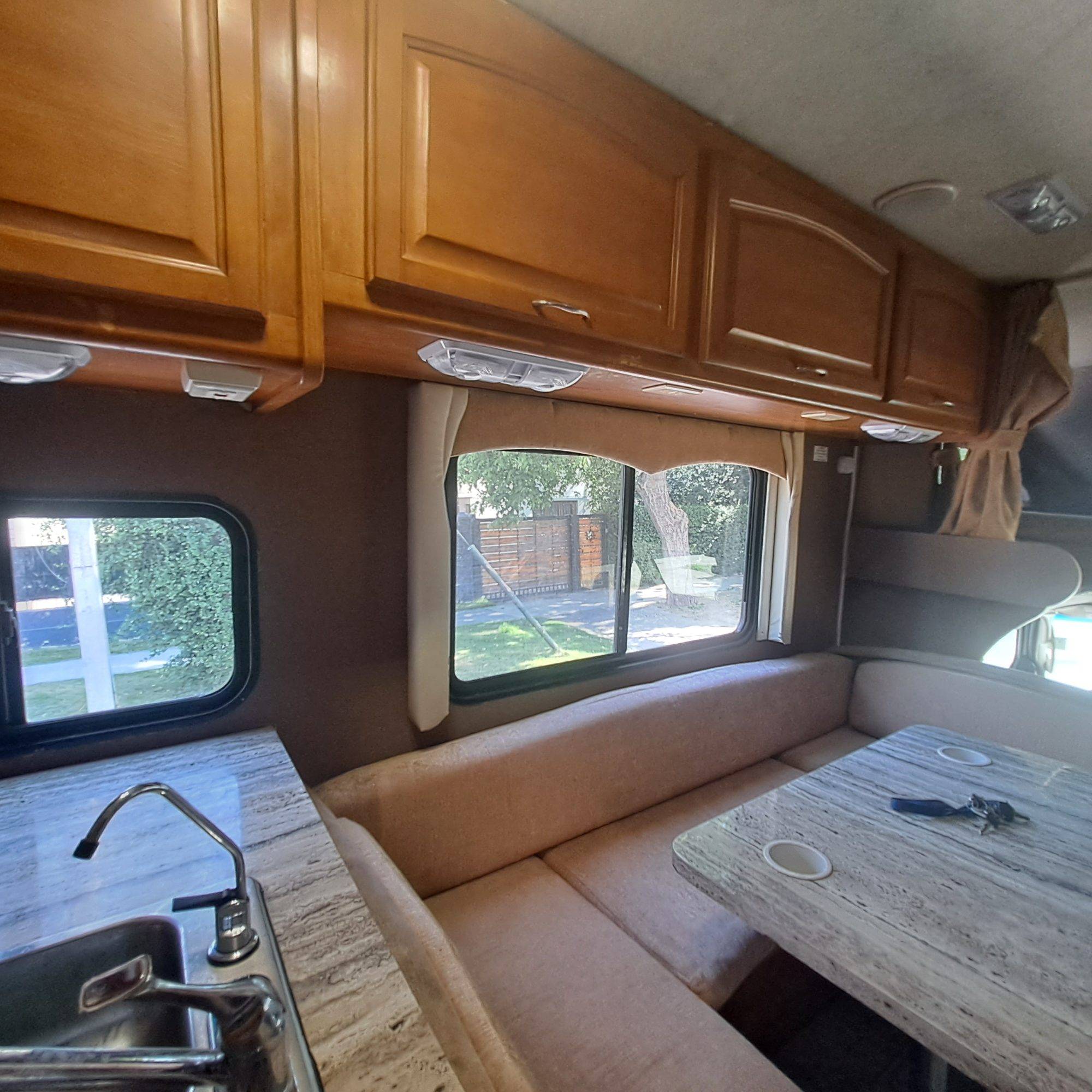 Motorhome HP Outdoor  FORD E450, MODELO JAMBOREE; 7 personas - Santiago foto 5