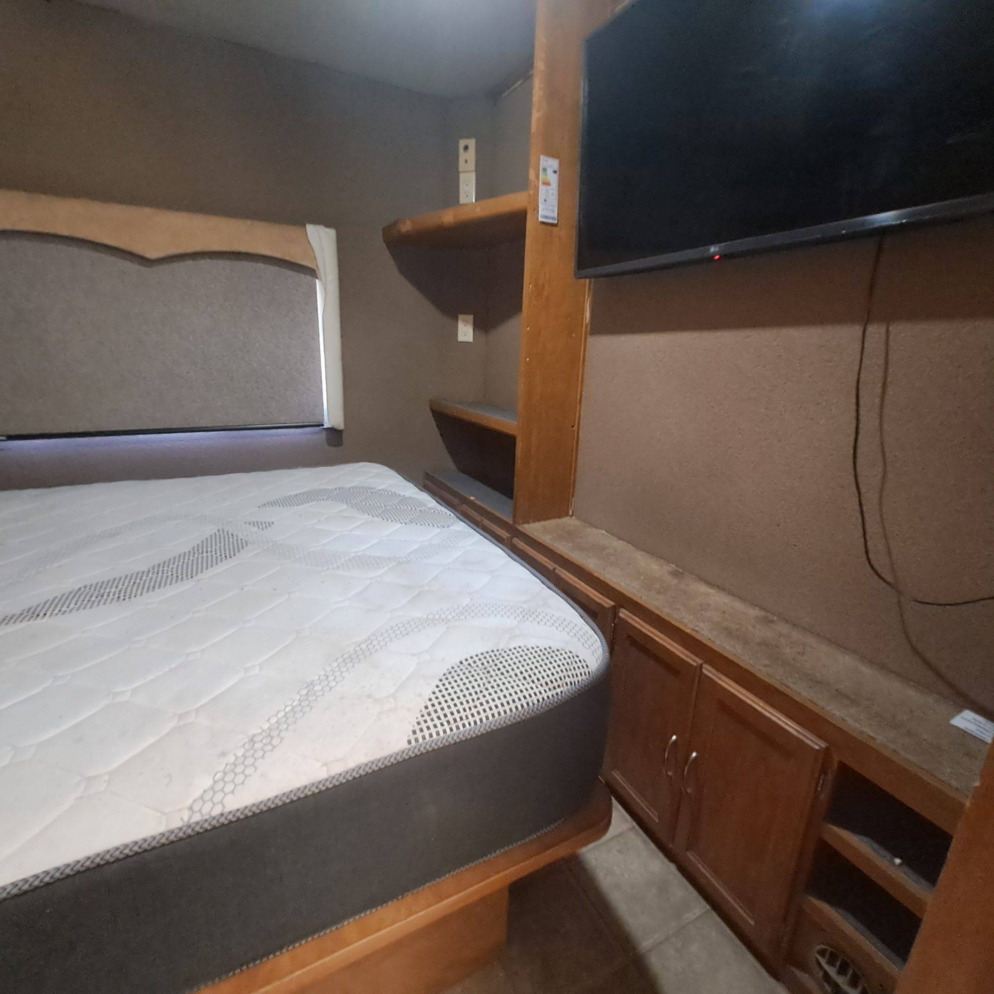 Motorhome HP Outdoor  FORD E450, MODELO JAMBOREE; 7 personas - Santiago foto 7