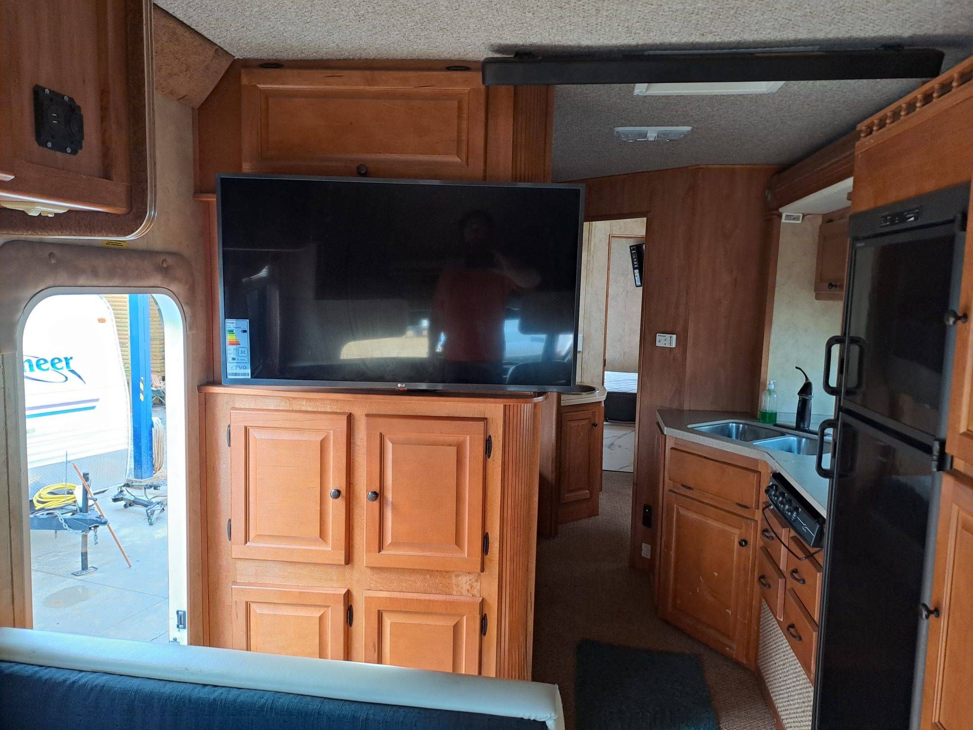 Motorhome HP Outdoor  INTERNATIONAL 4200, MODELO SUPERNOVA;  9 personas - Santiago foto 5
